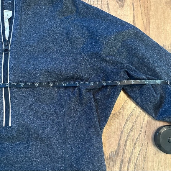 Lululemon 1/4 Quarter Zip Pullover Shirt Size 6 Gray - Picture 9 of 10